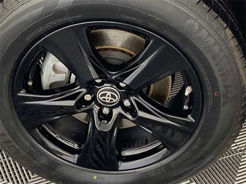 Used 2023 Toyota Highlander L image 26