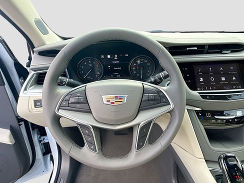 New 2025 Cadillac XT5 Premium Luxury w/ Technology Package image 11