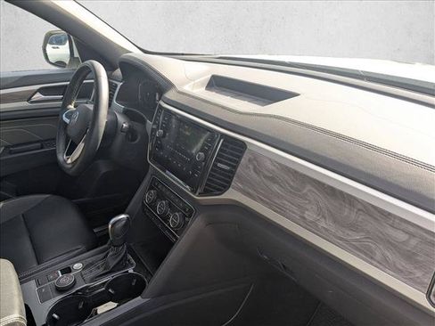 Used 2022 Volkswagen Atlas Cross Sport SE AWD/4WD image 19