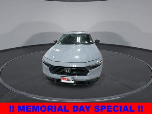 Used 2023 Honda Accord Sport image 3
