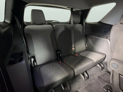 Certified 2021 Chevrolet Traverse LT FWD image 31