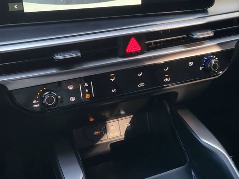 New 2026 Kia Sorento LX image 17