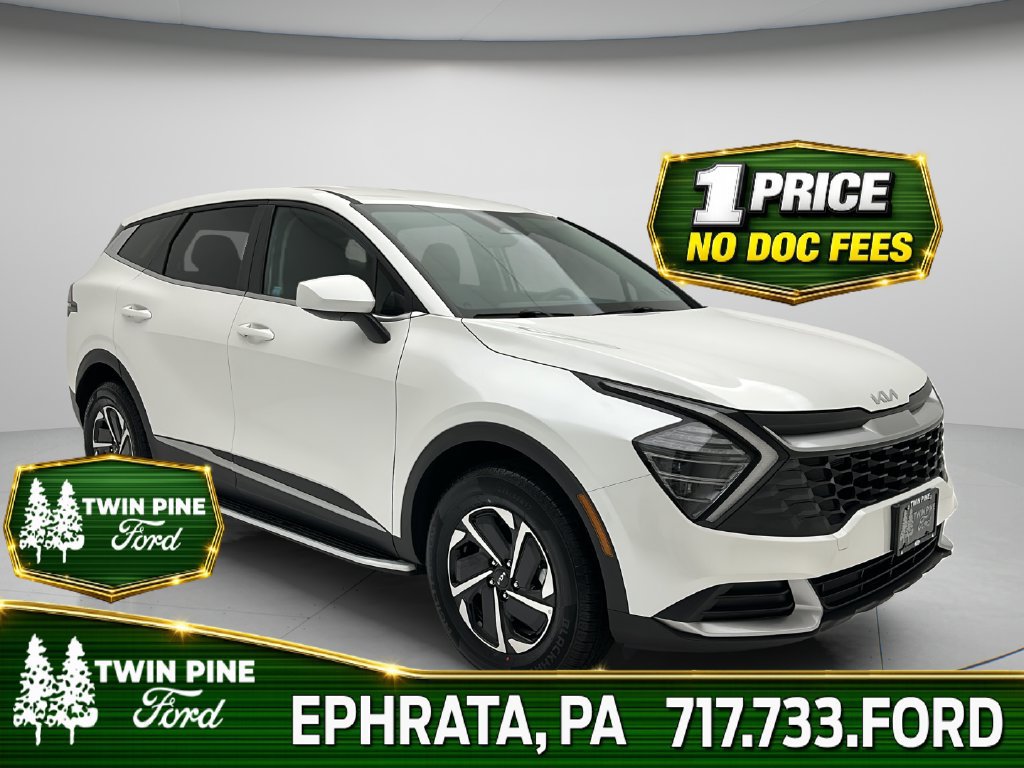 Used 2024 Kia Sportage LX AWD/4WD image 1