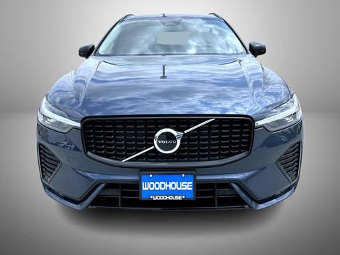 Used 2024 Volvo XC60 B5 Core w/ Climate Package AWD/4WD image 2