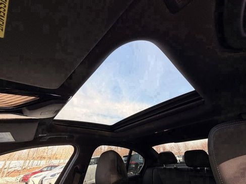 Used 2023 BMW 330i xDrive Sedan w/ Premium Package image 30