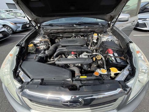 Used 2011 Subaru Outback 2.5i Limited w/ PWR Moonroof Pkg image 25