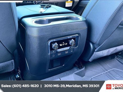 Used 2026 Chevrolet Tahoe Z71 w/ Z71 Off-Road Package AWD/4WD image 25