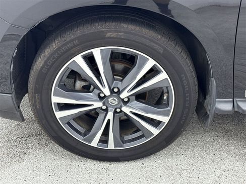 Used 2018 Nissan Pathfinder Platinum image 49