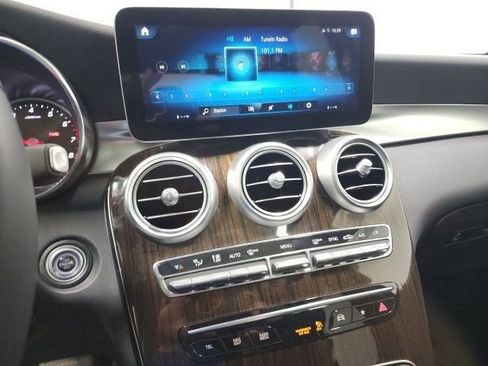 Used 2022 Mercedes-Benz GLC 300 4MATIC image 31
