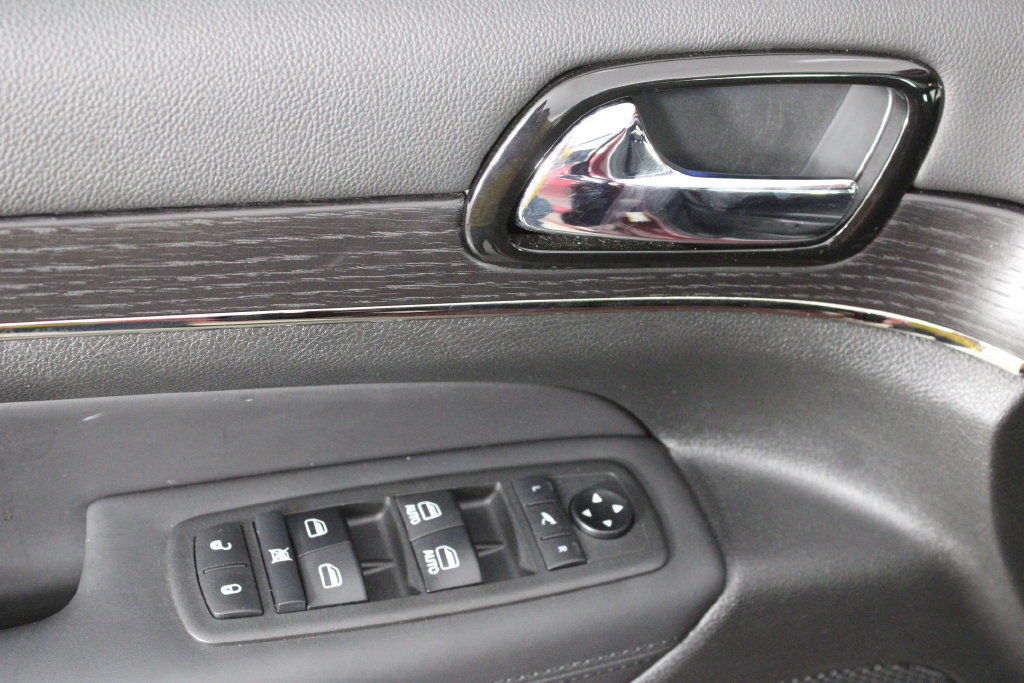 Used 2021 Jeep Grand Cherokee High Altitude AWD/4WD image 19