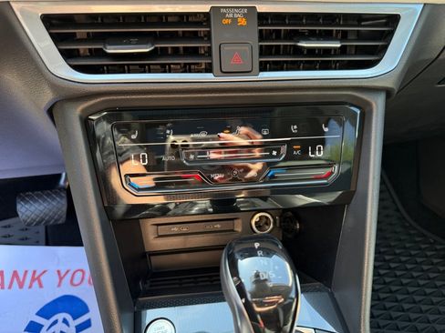 Certified 2025 Volkswagen Taos SEL w/ Black Wheel Plus Package image 17