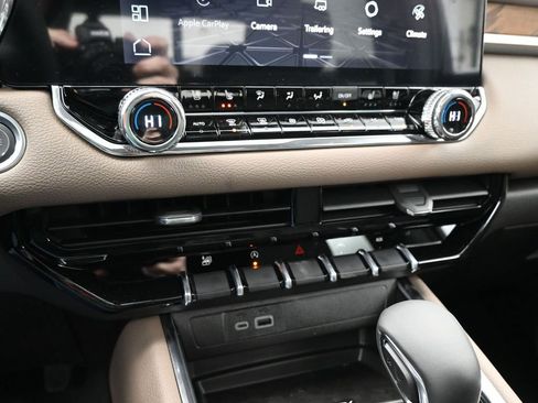 New 2026 GMC Canyon Denali image 17