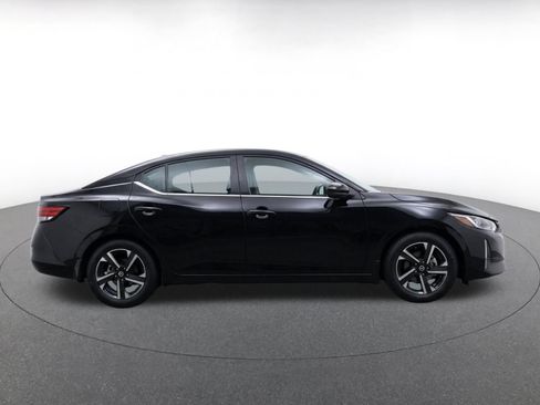 Used 2025 Nissan Sentra SV FWD image 8