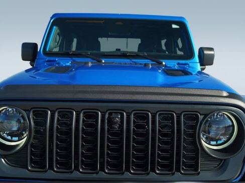 Used 2025 Jeep Wrangler Rubicon image 33