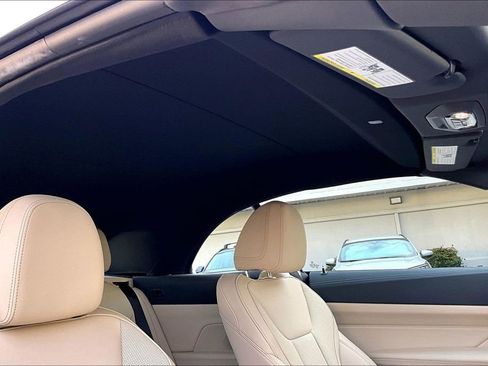 Used 2024 BMW M440i Convertible w/ Premium Package image 22