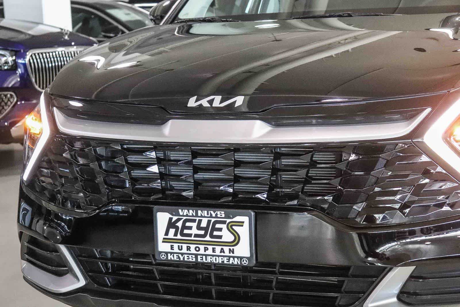 Used 2024 Kia Sportage EX FWD image 8