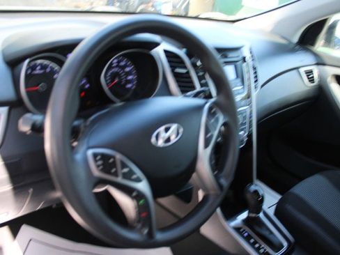 Used 2016 Hyundai Elantra GT FWD image 15