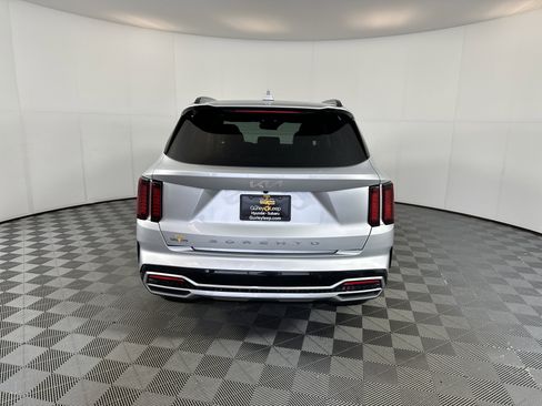 Used 2022 Kia Sorento S w/ Panoramic Sunroof Package image 10