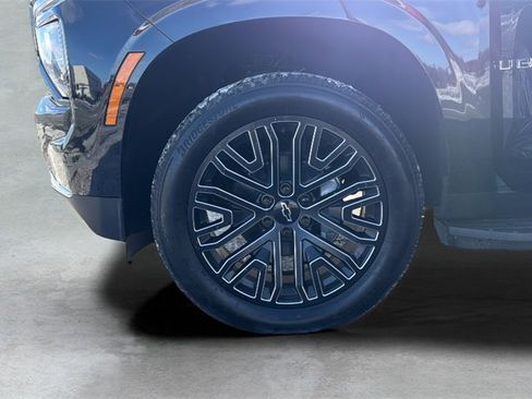 Used 2026 Chevrolet Suburban High Country w/ Sun And Tow Package image 40