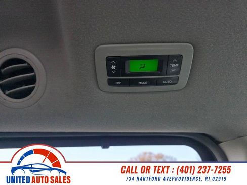 Used 2012 Toyota Sienna XLE image 15
