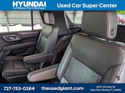 Used 2021 Chevrolet Tahoe Z71 w/ Rear Media and Nav Package AWD/4WD image 18