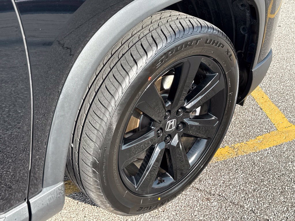 Used 2025 Honda Pilot Black Edition image 42