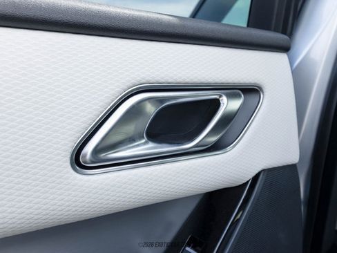 Used 2023 Land Rover Range Rover Velar R-Dynamic S image 75