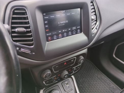 Used 2021 Jeep Compass Latitude w/ Convenience Group AWD/4WD image 27