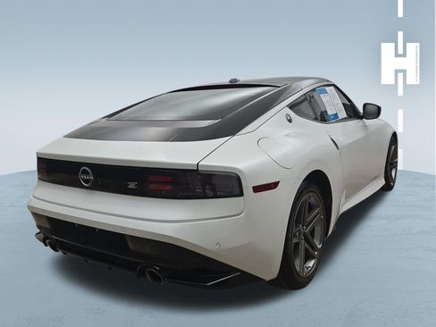 Used 2024 Nissan Z Sport w/ Floor Mat Package RWD image 4