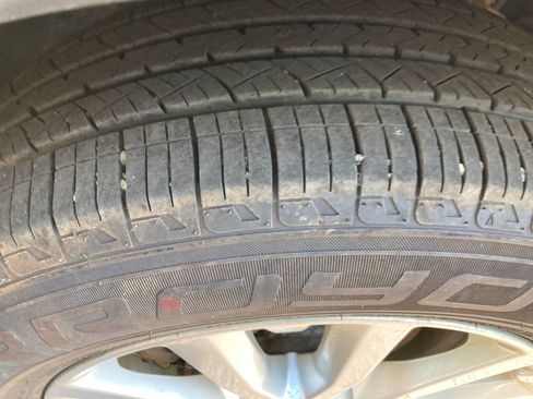 Used 2018 Nissan Rogue SV image 32