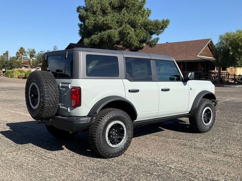 Certified 2024 Ford Bronco Black Diamond w/ Sasquatch Package image 6