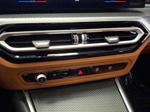 Used 2023 BMW M340i xDrive image 12