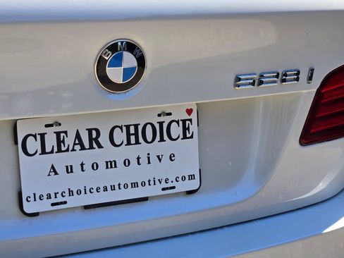 Used 2014 BMW 528i Sedan RWD image 21