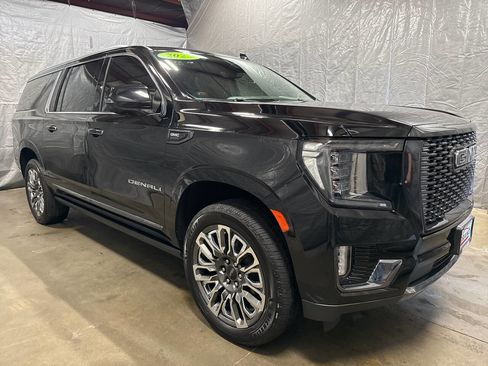 Used 2023 GMC Yukon XL Denali Ultimate image 1