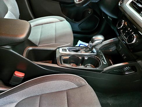 Used 2025 Chevrolet TrailBlazer LT w/ Convenience Package image 23