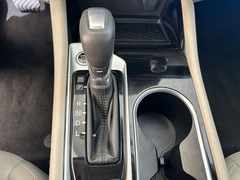 Used 2025 Nissan Altima 2.5 SL image 29