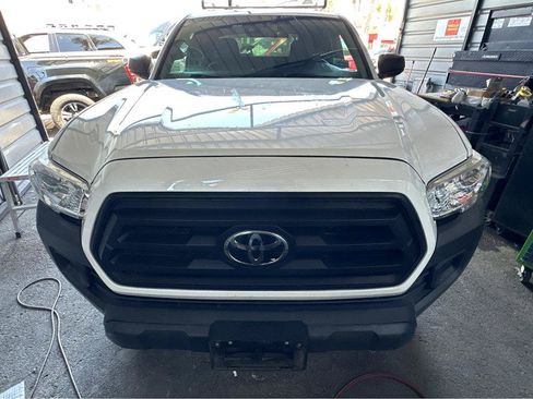 Used 2022 Toyota Tacoma SR RWD image 2