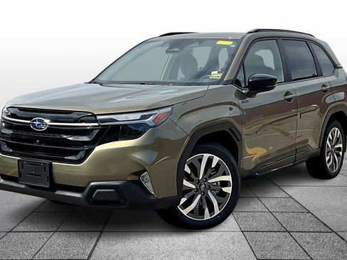 New 2025 Subaru Forester Touring image 2