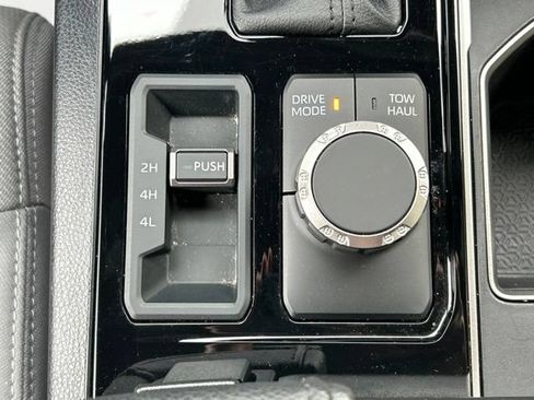 Certified 2025 Toyota Tundra SR5 AWD/4WD image 46
