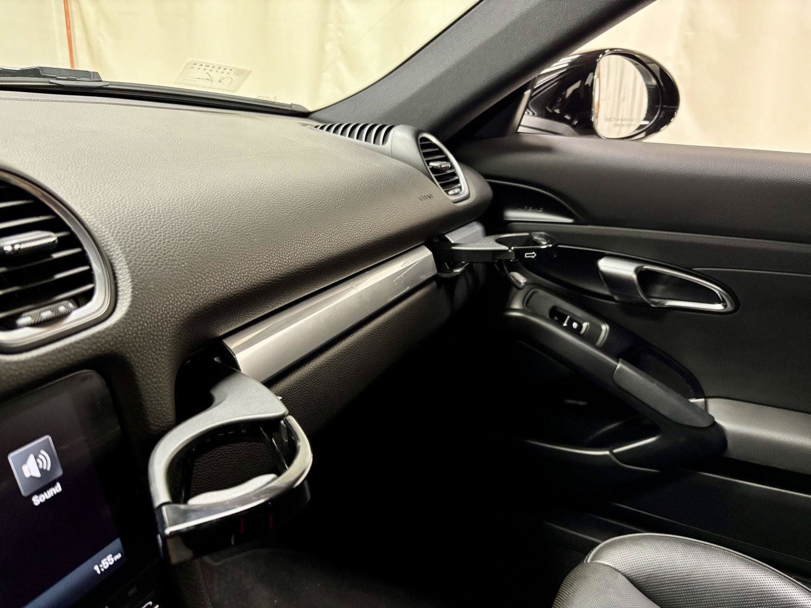 Used 2017 Porsche 718 Cayman RWD image 35