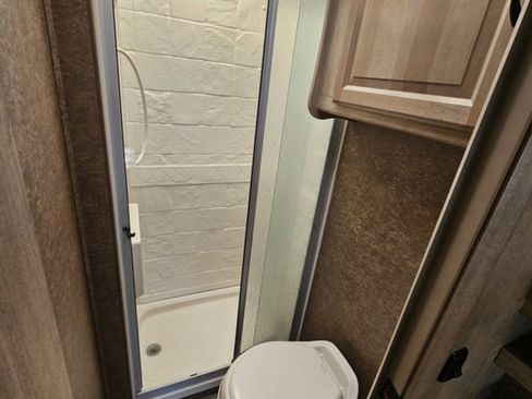 Used 2015 Mercedes-Benz Sprinter 3500 image 17