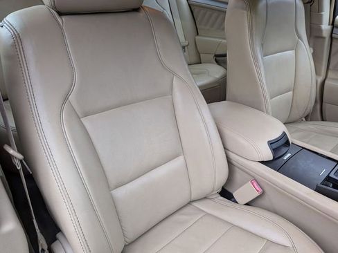 Used 2013 Ford Taurus SEL image 36