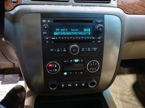 Used 2007 GMC Yukon SLT w/ SLT Preferred Equipment Group image 6