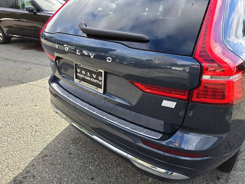 Used 2023 Volvo XC60 T8 Plus image 15