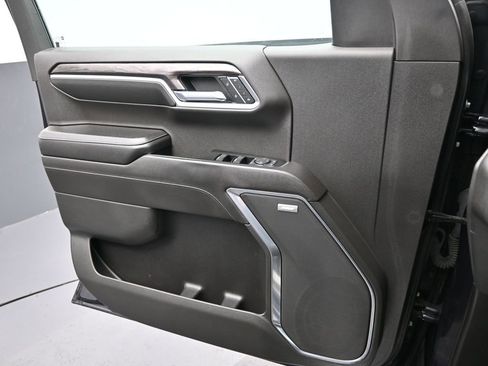 Used 2022 Chevrolet Silverado 1500 LTZ w/ LTZ Premium Package image 17