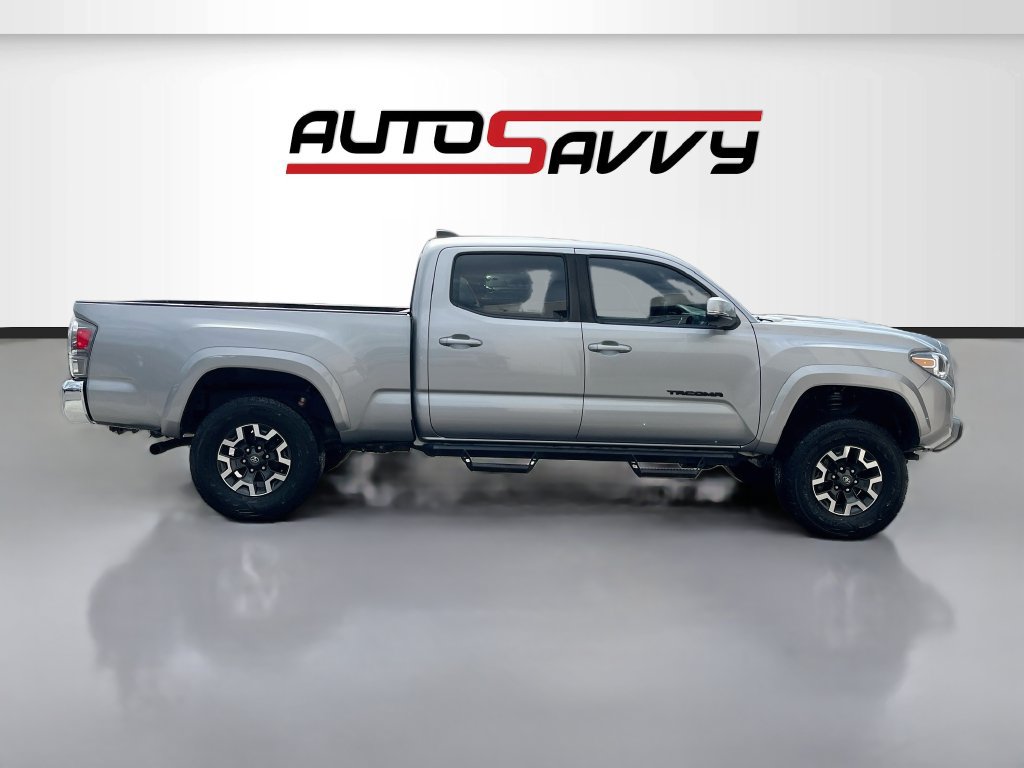 Used 2020 Toyota Tacoma TRD Sport w/ TRD Premium Sport Package AWD/4WD image 8
