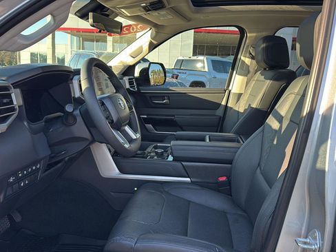Used 2024 Toyota Tundra Limited image 8
