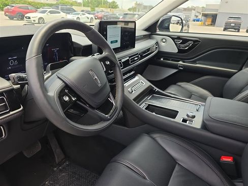New 2025 Lincoln Aviator Reserve w/ Luxury Package image 21