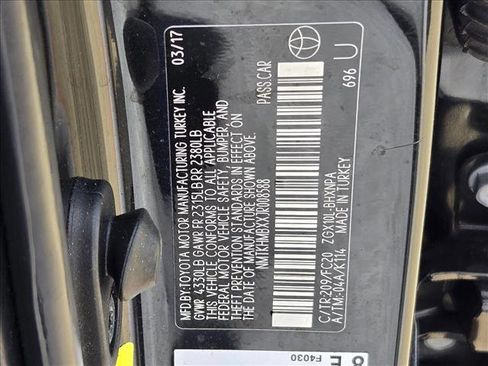 Used 2018 Toyota C-HR XLE image 22