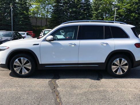 New 2022 Mercedes-Benz EQB 300 4MATIC image 7